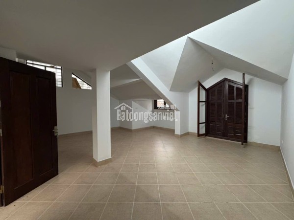 🔅 NHÀ B10 TẬP THỂ PHƯƠNG MAI, ĐỐNG ĐA 20/55M2 TẦNG 1 2PN + 2VS, CHỈ 3.95 TỶ 🔅