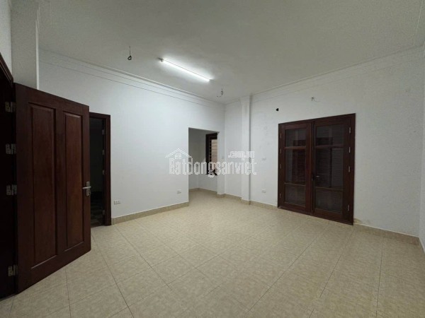 🔅 NHÀ B10 TẬP THỂ PHƯƠNG MAI, ĐỐNG ĐA 20/55M2 TẦNG 1 2PN + 2VS, CHỈ 3.95 TỶ 🔅