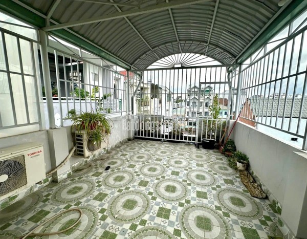 Giáp Tân Bình - 50M² – 3 Tầng/4PN – Đối diện EMART 2– Chỉ hơn 5x Tỷ