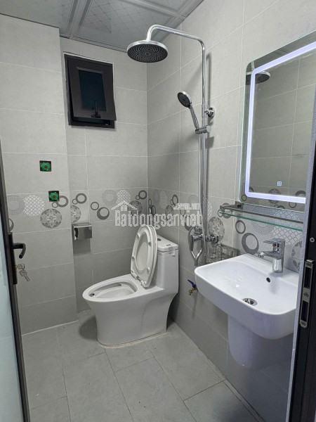 Bán nhà 3 tầng Bình Lộc –3PN, ô tô đỗ cửa, sát chợ giá 2.x tỷ