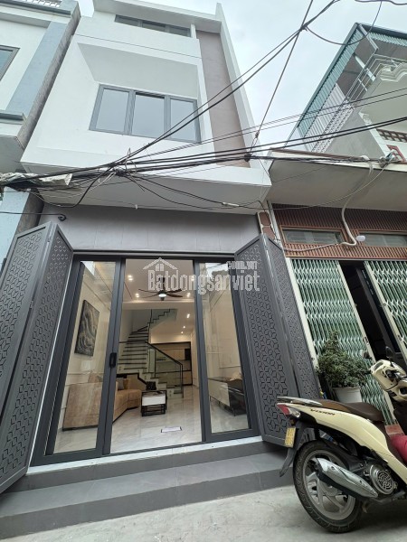 Bán nhà 3 tầng Bình Lộc –3PN, ô tô đỗ cửa, sát chợ giá 2.x tỷ