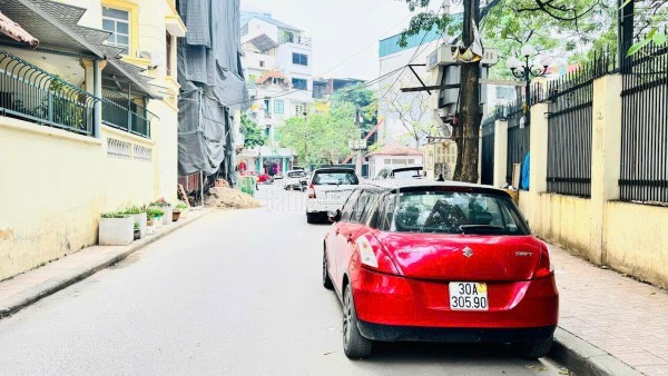 SIÊU PHẨM KINH DOANH 10M RA Ô TÔ  TRÁNH 2 MẶT THOÁNG DT SẴN CÓ 55m 3 TẦNG MT:3.3M  GIÁ 16.8tỷ