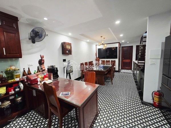 BÁN NHÀ NGỌC KHÁNH  110M2x8 TẦNG - MT 9.8M - TRUNG TÂM BA ĐÌNH - 85 TỶ (Ô TÔ ĐỖ CỬA)