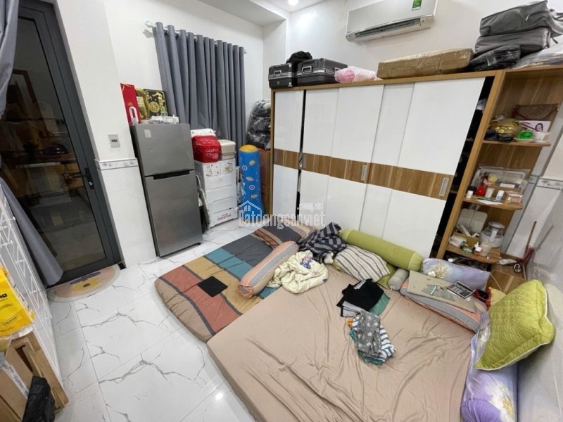 Bán nhà góc 2 mặt tiền, đường Lý Thánh Tông, quận Tân Phú, 64m2, hơn 5 tỷ.