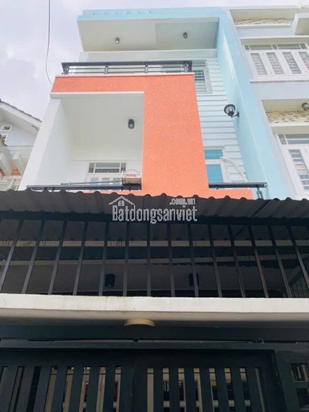 BÁN NHÀ MẶT TIỀN HẺM 1113 HUỲNH TẤN PHÁT, CÓ SÂN SAU THOANG MÁT