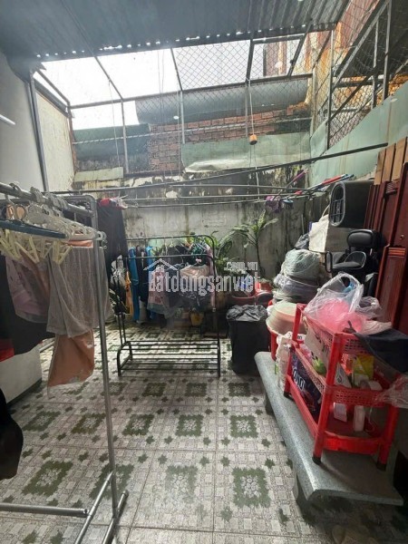 BÁN NHÀ MẶT TIỀN HẺM 1113 HUỲNH TẤN PHÁT, CÓ SÂN SAU THOANG MÁT