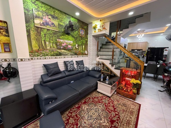 NHÀ MỚI FULL NỘI THẤT - HẺM XE VÀI BƯỚC CHÂN- 3 TẦNG 3PN 3WC - GIÁ 4TỶ NHĨNH