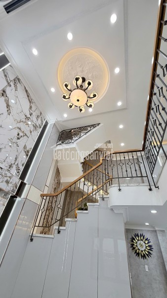 Gấp bán – 56M² – 3 Tầng/4PN Hẻm Xe Hơi Tránh Thông– Nhỉnh 7 Tỷ TL!