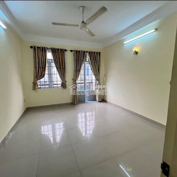 Gấp bán – 56M² – 3 Tầng/4PN Hẻm Xe Hơi Tránh Thông– Nhỉnh 7 Tỷ TL!