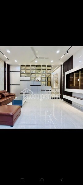 Bán căn nhà mặt tiền hẻm Thạnh Xuân 33 Quận 12 
DT 5,5 x 9,5m 1 trệt 3 lầu , 4 pn , 
sân Thượng