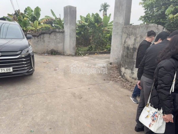 . ĐẤT NỀN CHŨ BẮC NINH GIÁ 450 TRIỆU  420M2  TIỆN ÍCH SẴN  Nguyễn Hùng BĐS - 0989333012