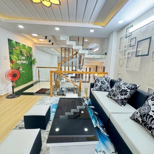 Đón Tết an cư – 50M² – 2 Tầng/3PN Ô TÔ Tận cửa– Nhỉnh 5 Tỷ TL! Có PN Trệt !