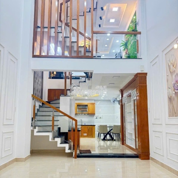 Đón Tết an cư – 50M² – 2 Tầng/3PN Ô TÔ Tận cửa– Nhỉnh 5 Tỷ TL! Có PN Trệt !