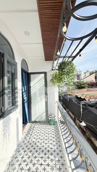 Đón Tết an cư – 50M² – 2 Tầng/3PN Ô TÔ Tận cửa– Nhỉnh 5 Tỷ TL! Có PN Trệt !