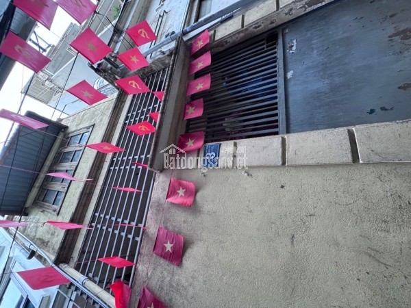 Hot - Bán nhà mới P. Nghĩa Đô Cầu Giấy - 5 tầng - mặt tiền 5m, ô tô vào nhà - giá 17,2 tỷ TL