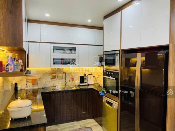 Hot - Bán nhà mới P. Nghĩa Đô Cầu Giấy - 5 tầng - mặt tiền 5m, ô tô vào nhà - giá 17,2 tỷ TL