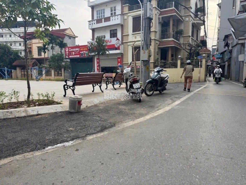 NHÀ 3 TẦNG, DÂN XÂY, KINH DOANH, OTO, 2 THOÁNG, 3 BƯỚC RA QL32, 13.x tỷ