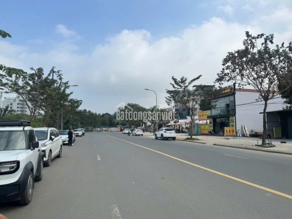 RẺ NHÂT HOÀ LẠC, VIEW HỒ, ĐƯỜNG ÔTÔ TRÁNH, CÁCH ĐẠI HỌC FPT 3KM, ĐHQG 1.5KM, 115M2, LÔ GÓC