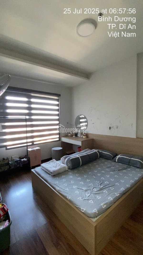 Cho thuê căn hộ 2 ngủ 1 wc ở khu đô thị charm city