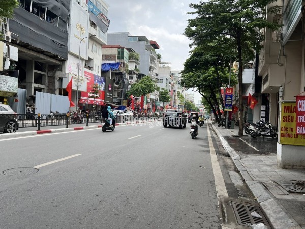 🔅 TÒA NHÀ MẶT PHỐ ĐÊ LA THÀNH, 165M2 11 TẦNG MT SIÊU ĐẸP 9M, GIÁ CHỈ 90 TỶ 🔅