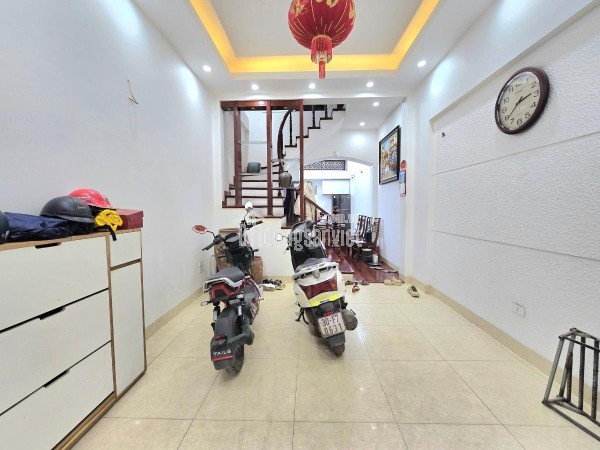 Bán nhà đẹp phố Trích Sài 40m2 6tầng mặt tiền 3.8m 13.3 tỷ Tây Hồ - 0934266313