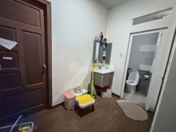 Bán nhà mặt phố Hiệp Phú, Q.9, TP HCM. DT  98m2, một trệt giá 6.9 tỷ, sổ hồng đầy đủ. Liên hệ