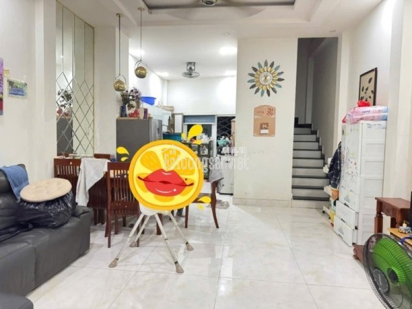 Bán nhà mặt phố Hiệp Phú, Q.9, TP HCM. DT  98m2, một trệt giá 6.9 tỷ, sổ hồng đầy đủ. Liên hệ