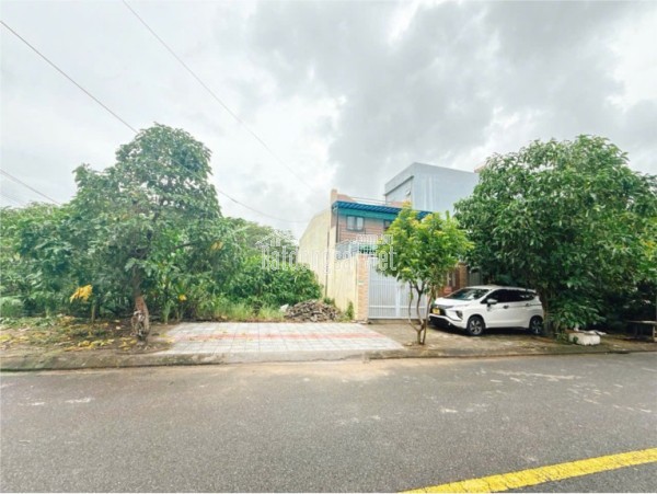 Bán lô PHAN KHÔI (6X21) - Hoà Xuân- Cẩm Lệ .DT 126m2 giá 5ty8 thương lượng lH 0942992361