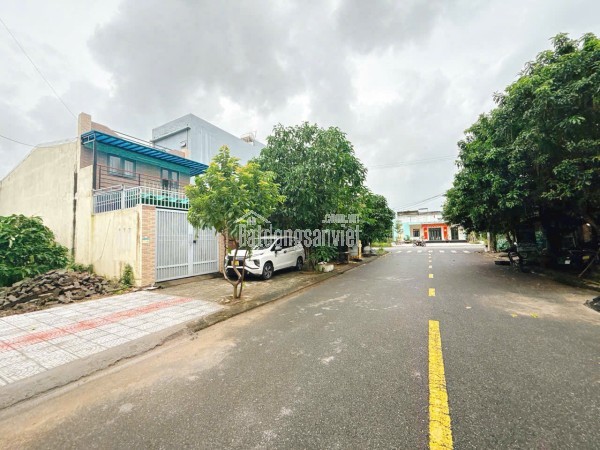 Bán lô PHAN KHÔI (6X21) - Hoà Xuân- Cẩm Lệ .DT 126m2 giá 5ty8 thương lượng lH 0942992361