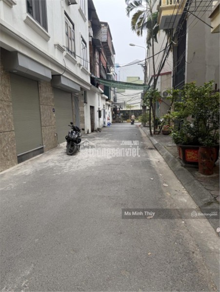 Bán đất tại Phúc Thịnh, Diện tích 67m2 ngõ to ô tô tránh vỉa hè rộng. Sổ vuông đẹp giá 14 tỷ