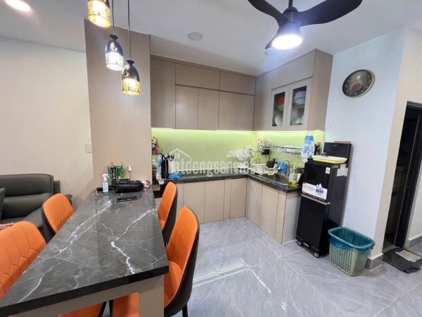 NHÀ 3 LẦU - Ô TÔ ĐÕ CỬA - NGAY KHA VẠN CÂN - F LIINH TRUNG