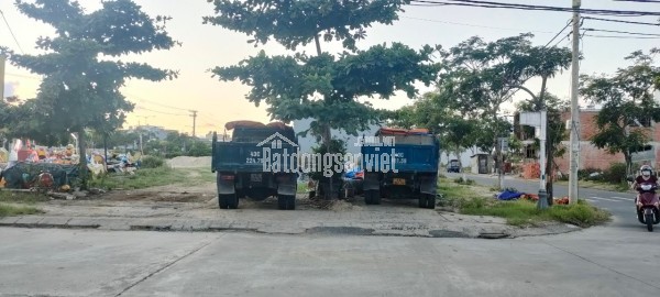 Bán toà Căn Hộ 4,5 tầng PHẠM TUẤN TÀI - sát sông Chương Dương , 10p CH .giá 15ty8 LH 0942992361