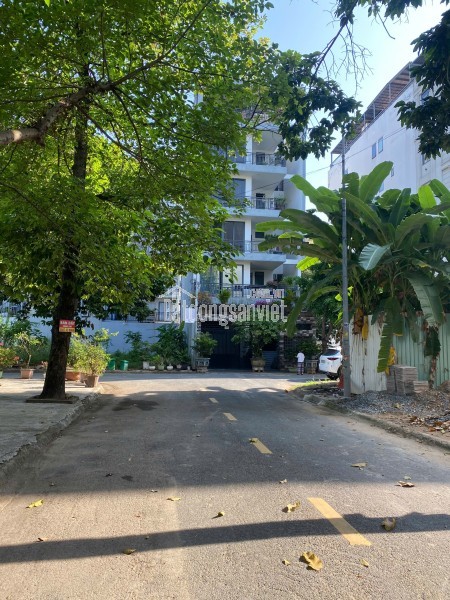 Nền biệt thự Huy Hoàng, Q2, diện tích 15x20, đối diện công viên, giá 220tr