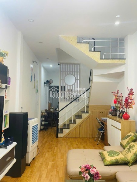 🏠 Nhà 3 tầng kiên cố trung tâm Hải Châu – Kiệt Núi Thành - Nhà Đẹp Kiên Cố - Ở Ngay.