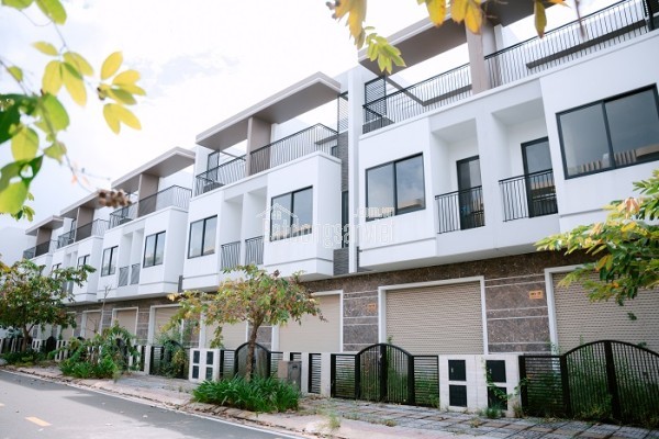 Giỏ chuyển nhượng nhà phố – biệt thự The Light City  số lượng giới hạn