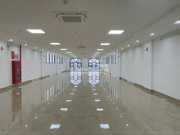 CHO THUÊ MẶT BẰNG MẶT PHỐ NGÔ GIA TỰ – DIỆN TÍCH LỚN