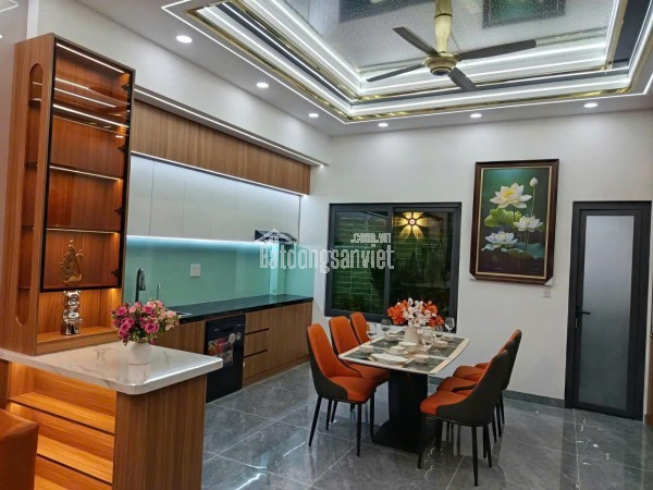 Bán Nhà Mới Đón Tết - Xây 4 Tầng Đúc BTCT - Hẻm Ô Tô 5m - Ngay BV Thủ Đức - Chỉ 6,85 Tỷ