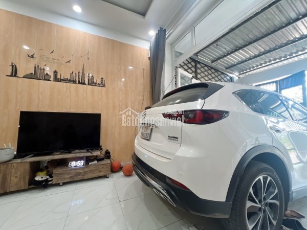 Bán nhà 3 tầng đường số 10, Hiệp Bình Phước, Thủ Đức, TP HCM. DT 77m2, sổ hồng, giá 6,9 tỷ. Liên