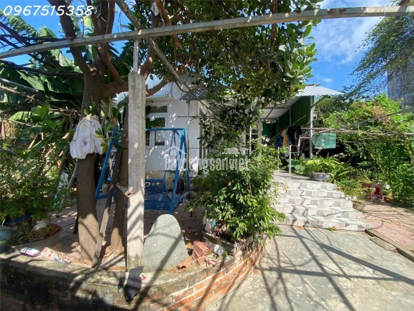 Nhà mặt đường Cửu Long 3 tầng, kinh doanh cực tốt