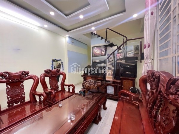 CHỈ 6,9 TỶ SỞ HỮU DT:106M2-NHÀ 3 TẦNG-HXH NGUYỄN VĂN TĂNG,Q9