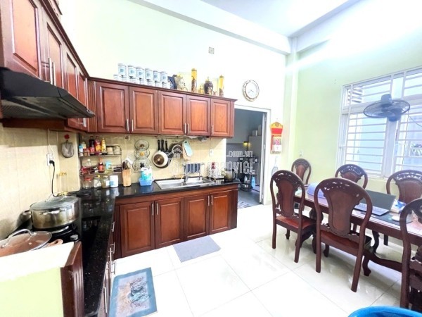 CHỈ 6,9 TỶ SỞ HỮU DT:106M2-NHÀ 3 TẦNG-HXH NGUYỄN VĂN TĂNG,Q9