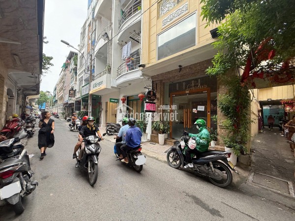 NHÀ PHỐ P. BẾN THÀNH QUẬN 1 - GIÁ QUÁ HỜI - DƯỚI 7 TỶ KHÔNG CÓ CĂN THỨ 2