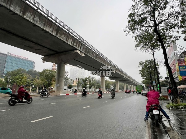Bán CỰC GẤP nhà cạnh Huy Du 50m2, MT 5.5m, lô góc, ô tô đỗ cửa, sát GA TÀU ĐIỆN Metro, tiềm năng