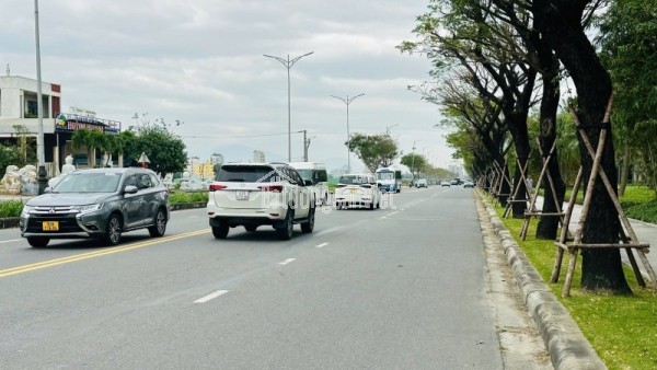 TUYỆT PHẨM ĐẤT BIỂN ĐÀ NẴNG - PHẠM HỮU NHẬT – ĐƯỜNG 15M, VỈA HÈ 9M – SÁT BIỂN, NÚI.