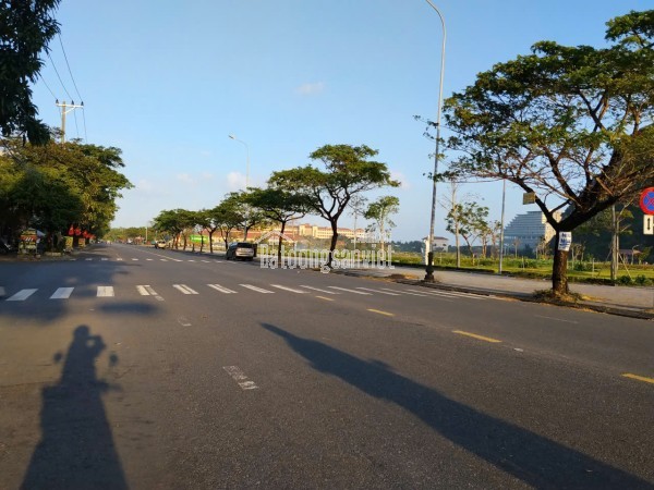 TUYỆT PHẨM ĐẤT BIỂN ĐÀ NẴNG - PHẠM HỮU NHẬT – ĐƯỜNG 15M, VỈA HÈ 9M – SÁT BIỂN, NÚI.