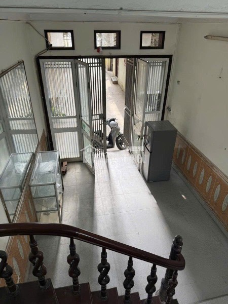 BÁN NHÀ LĨNH NAM Ô TÔ ĐỖ CỬA, KINH DOANH TỐT GẦN TRƯỜNG HỌC 35M4T