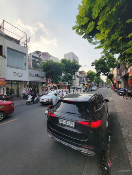 GẤP VỀ QUÊ ĐÓN TẾT Nhà Đồng Nai P15 Quận 10. Ngang 5.8m dài 10m. Vị Trí  Kinh doanh 3 Tầng Chỉ