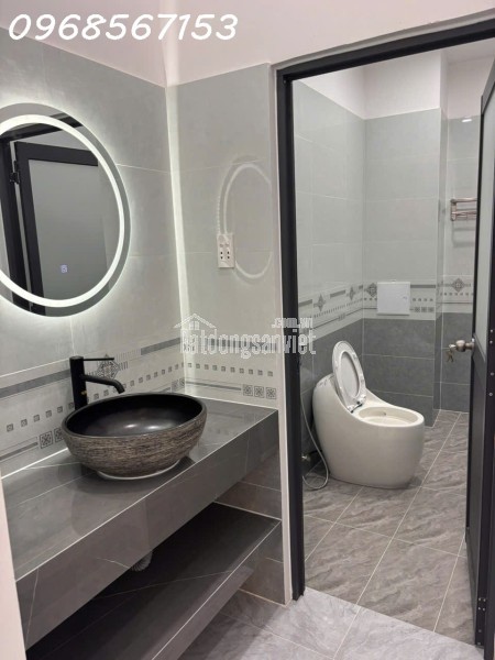 Bán nhà phố TP Mới Bình Dương, 3PN, Sân Ô Tô, Giá 2,75 Tỷ