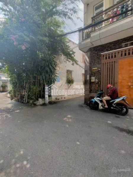 Chính chủ bán nhà 3 tầng, hẻm ô tô thông đường Nguyễn Văn Dung, P.6, giá chỉ 7.5 tỷ, thích hợp ở.
