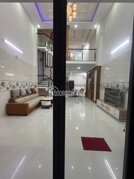 Chính chủ bán nhà 3 tầng, hẻm ô tô thông đường Nguyễn Văn Dung, P.6, giá chỉ 7.5 tỷ, thích hợp ở.